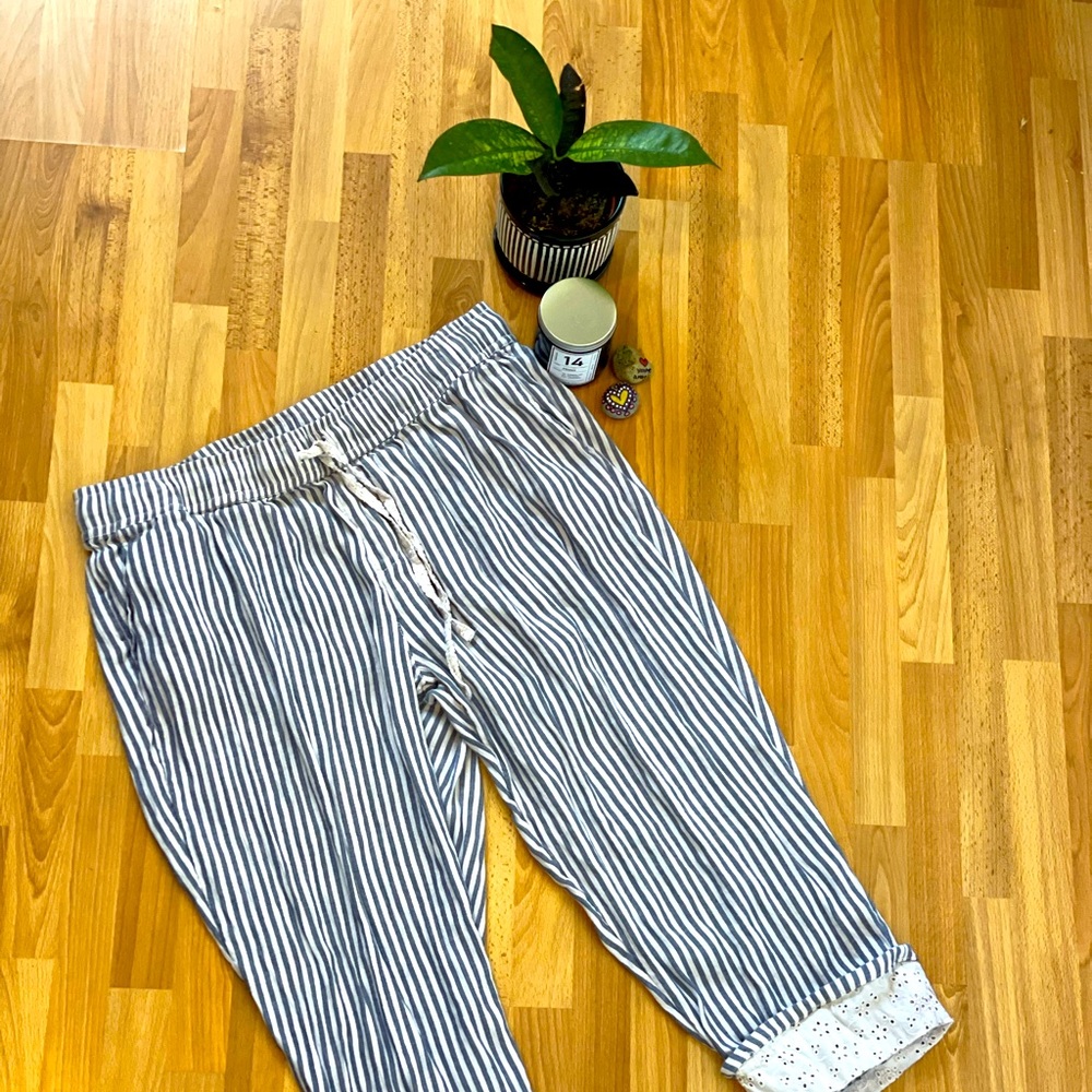 Soft PJ Pants - Cropped Doily Details
